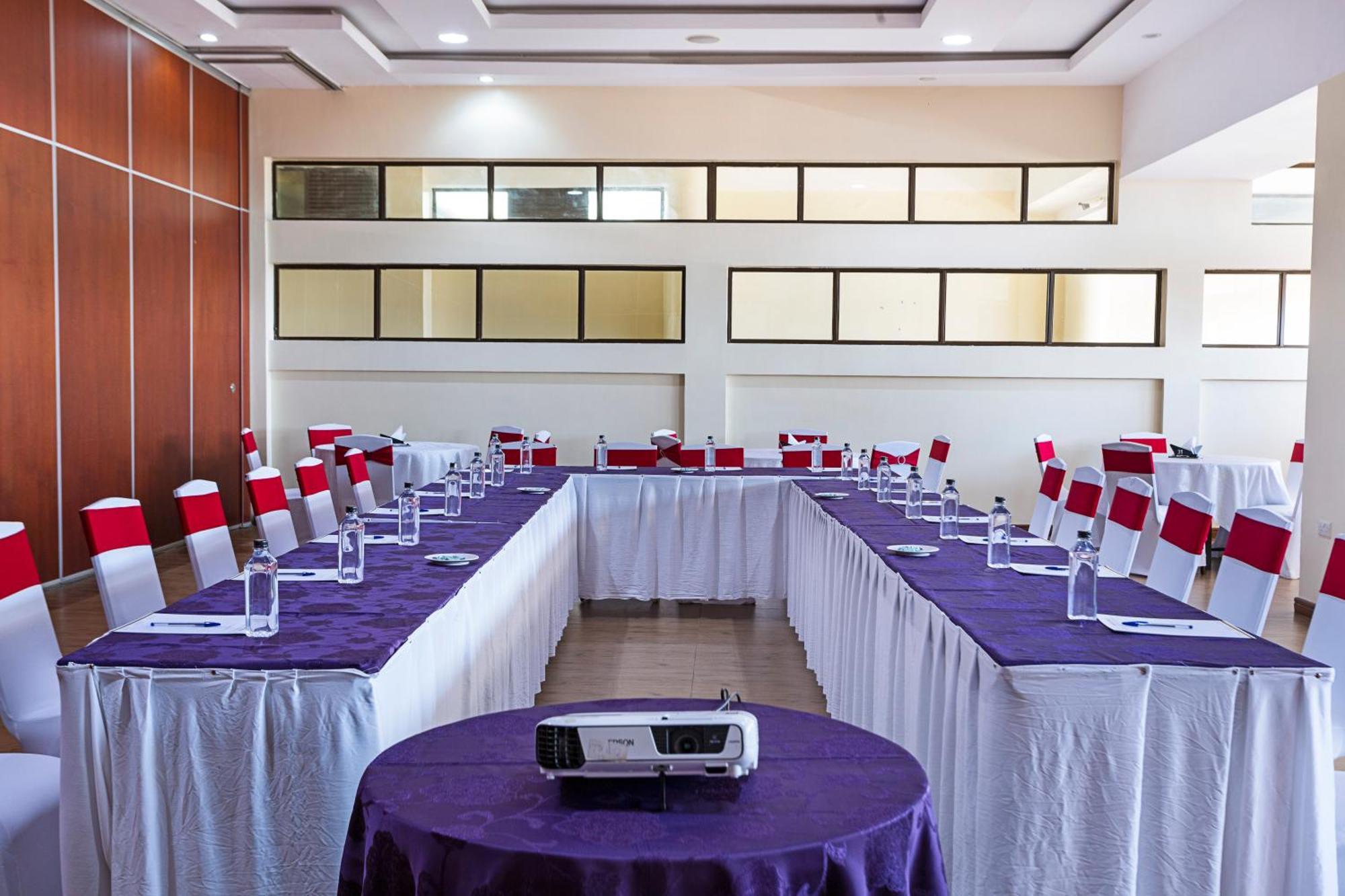 Verona Hotel And Conference Center Ruiru ภายนอก รูปภาพ